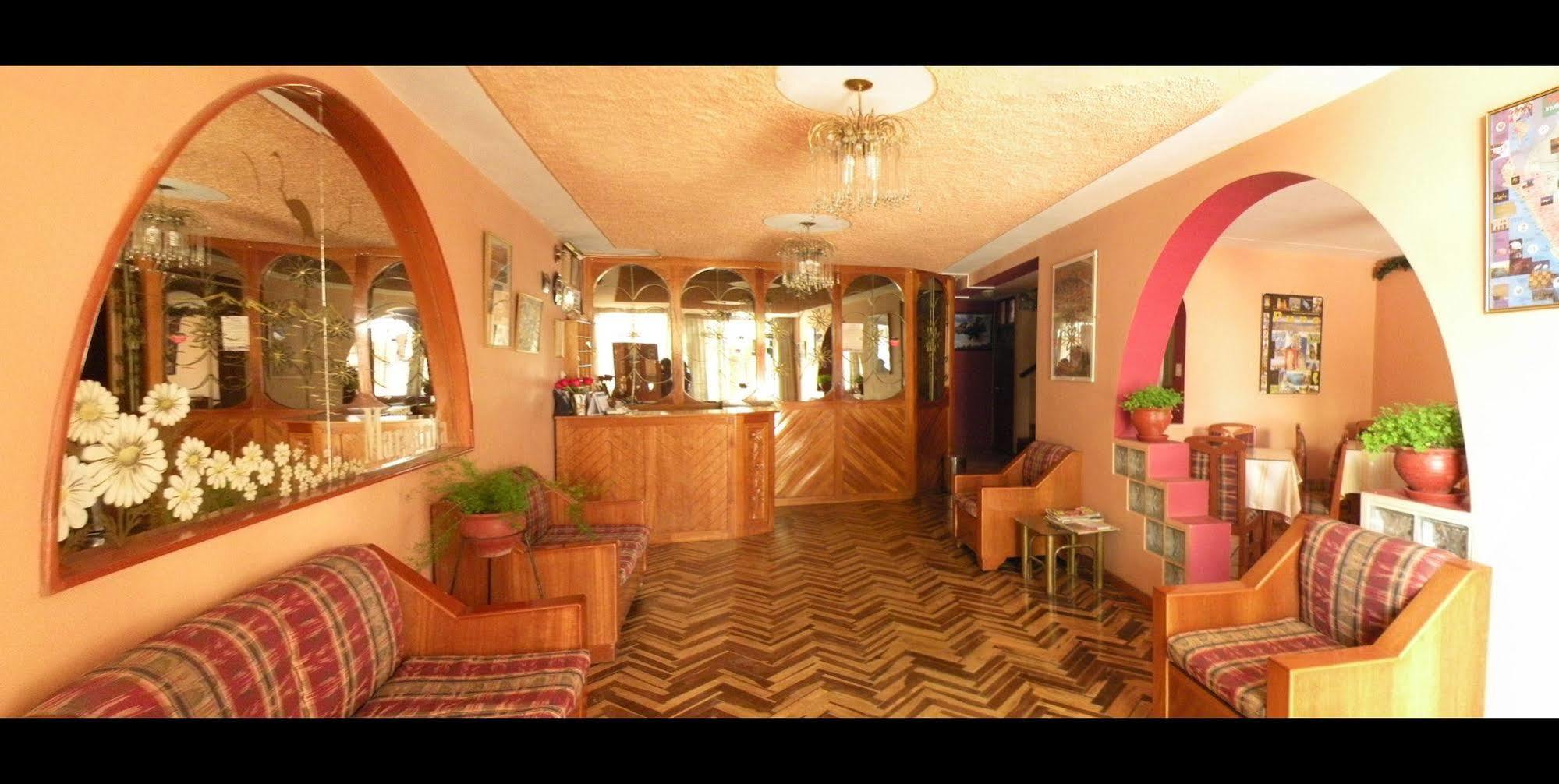 Hotel Margarita Puno Eksteriør billede
